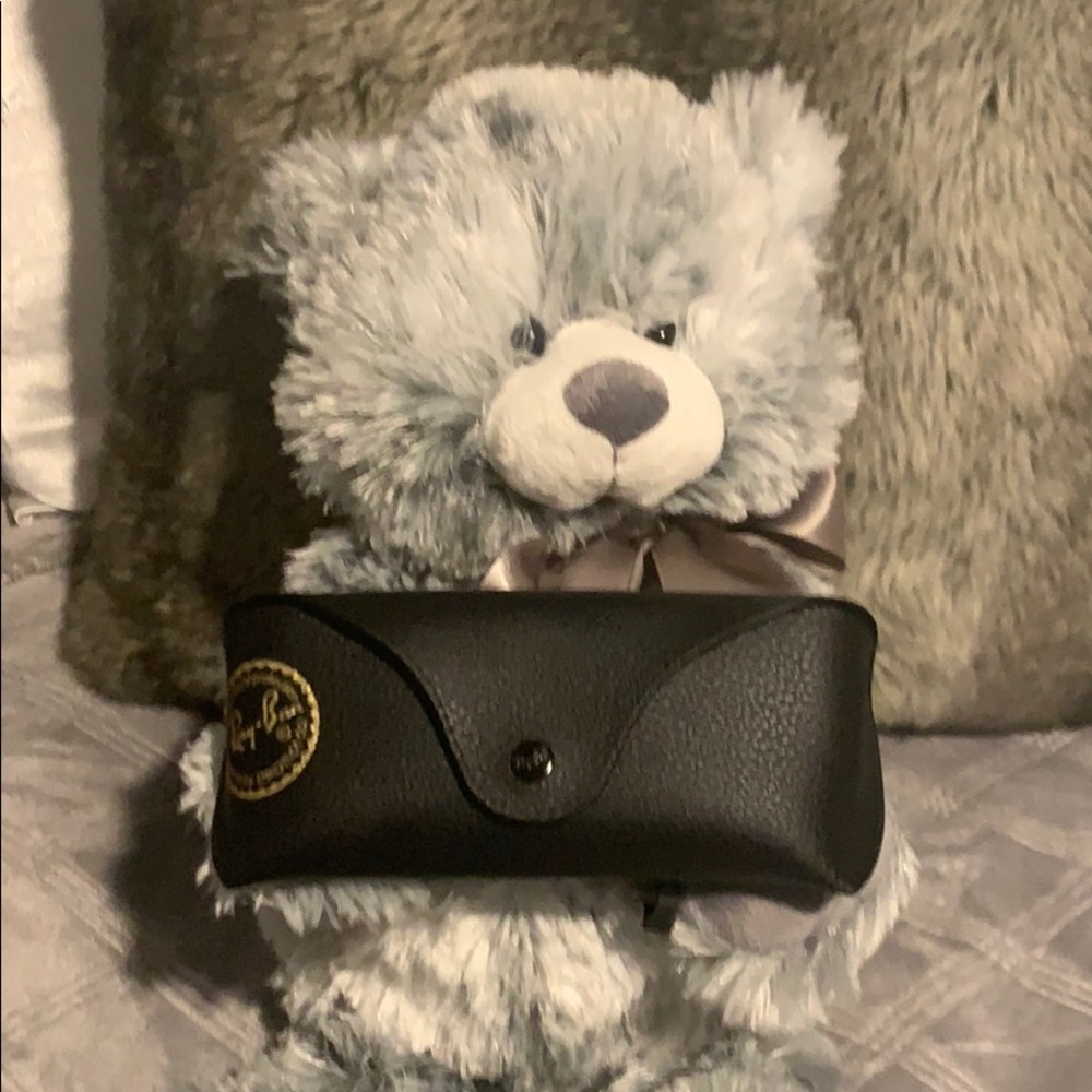 Ray -Ban sunglasses 😎 box